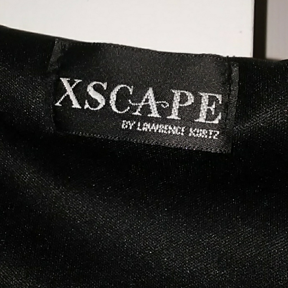 Women's Metallic Shell Top - Picture 2 of 5
